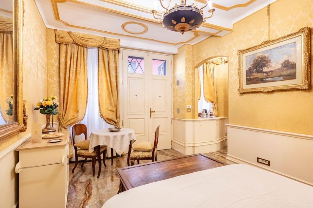 볼로냐 Ground Floor Luxe Historic Studio City Centre 아파트 외부 사진